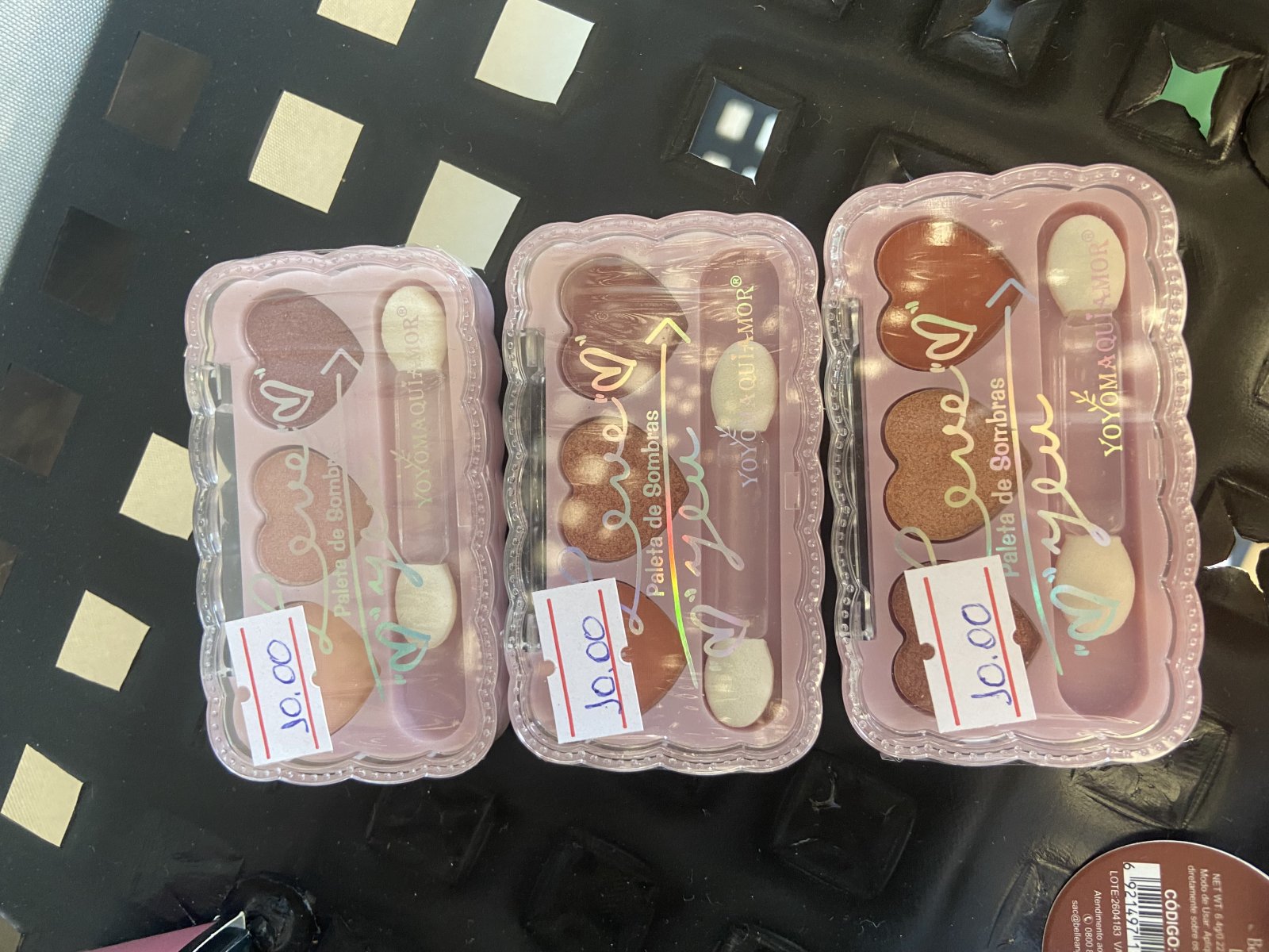 Paleta de Sombras com pincel Yoyomaquiamor