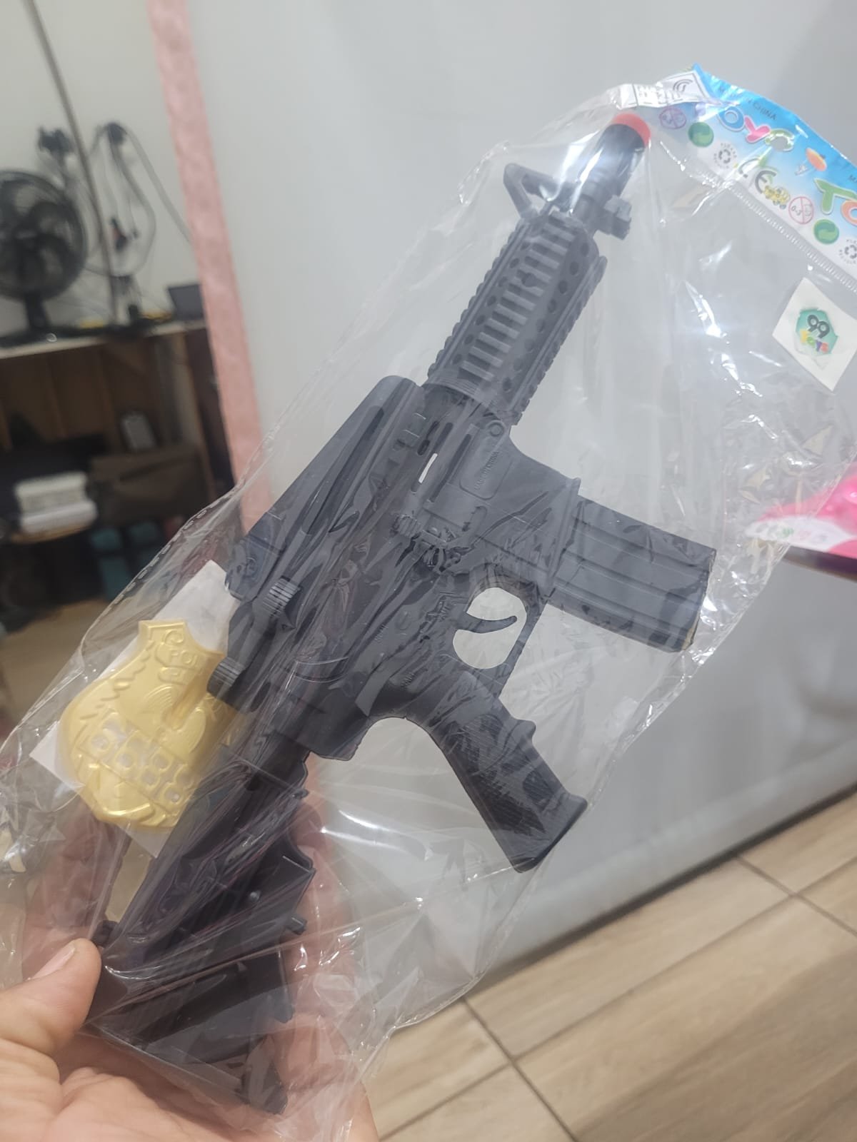 BRINQUEDO EM PLASTICO ARMA